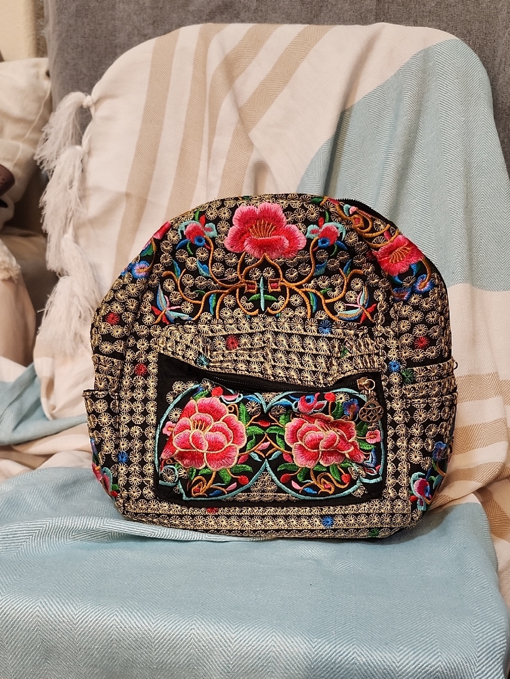 Embroidered Floral Women's Backpack - Black with Pink Flowers